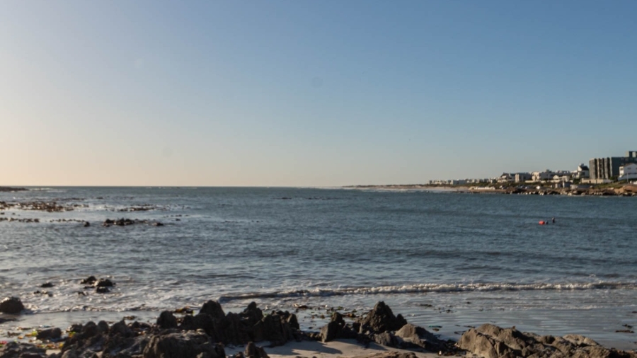 5 Bedroom Property for Sale in Bloubergstrand Western Cape